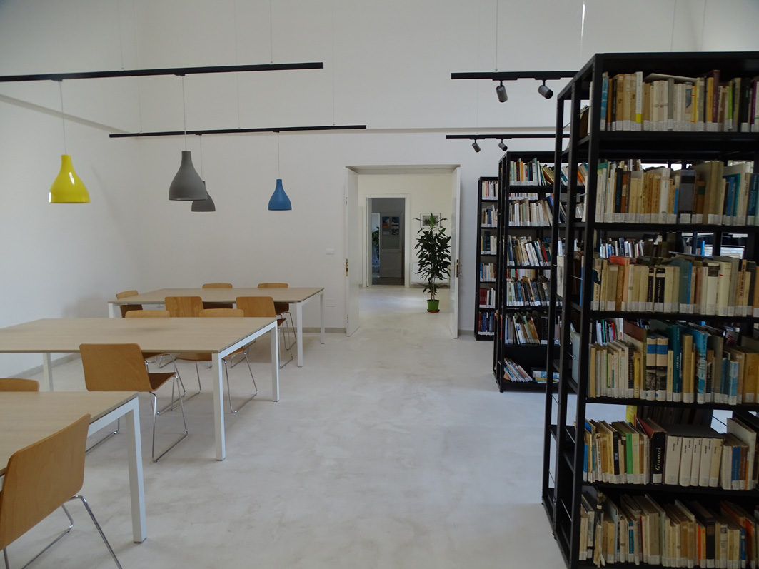 wcursi-CommunityLibrary.jpg