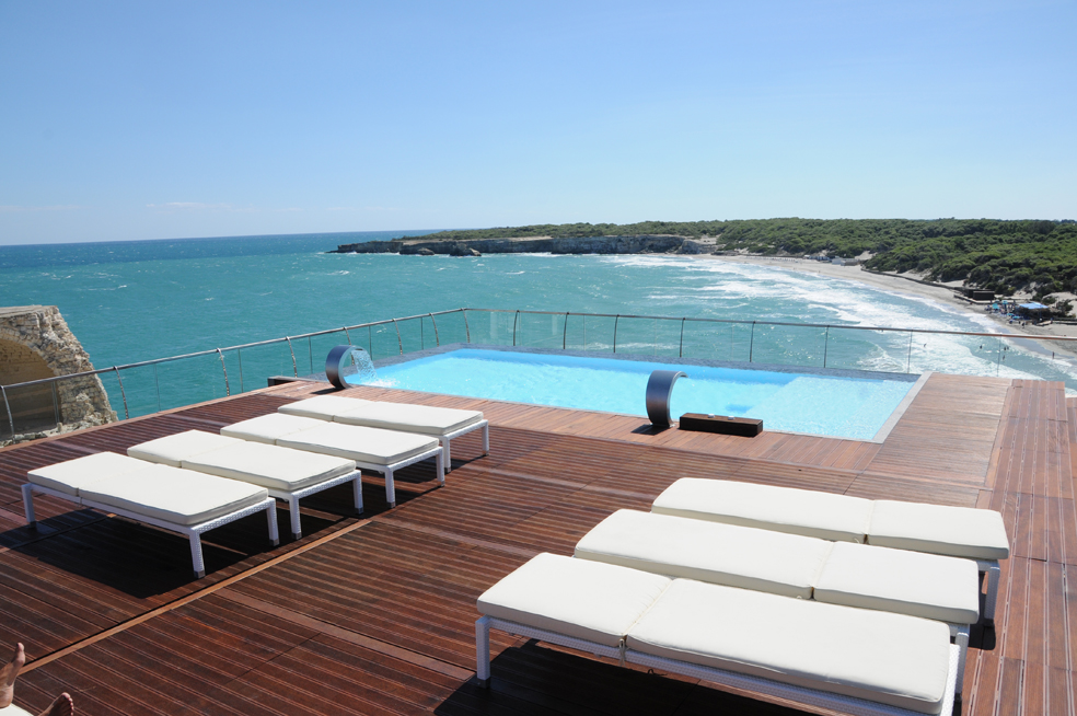 4whotelbelvedere-piscina
