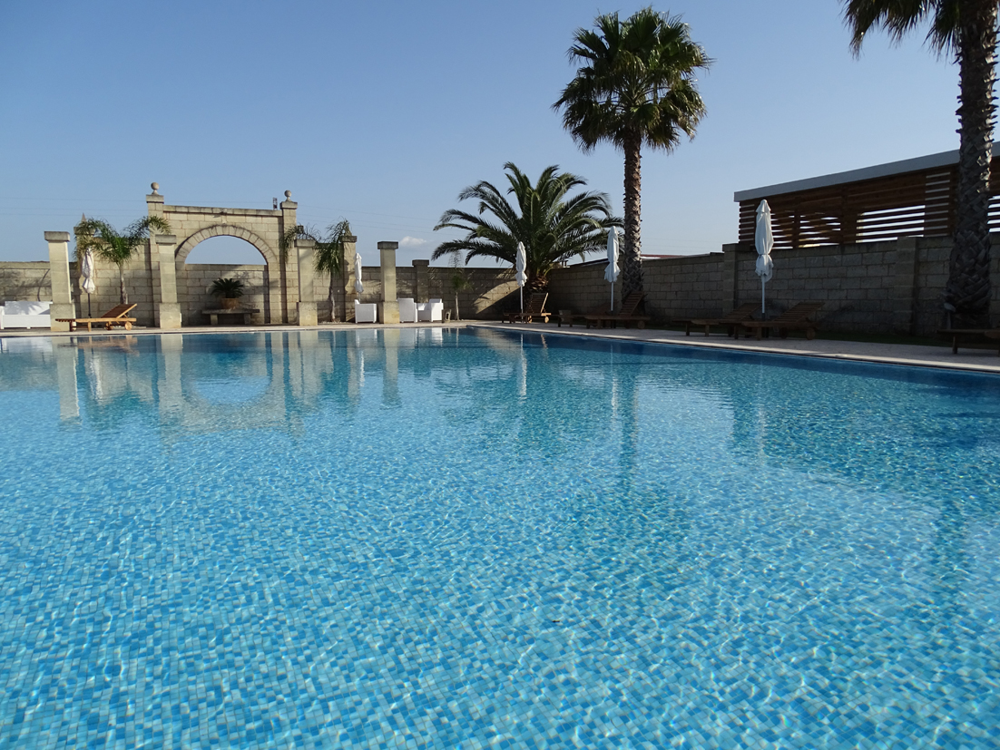 wmasseria-chiccoRizzo-piscina.jpg